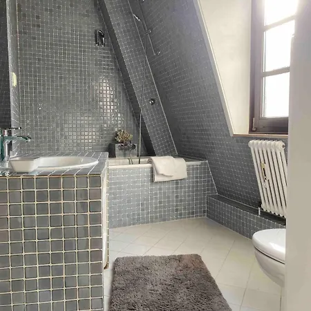 Zentrum 70qm Maisonette-wohnung In Stadthaus * Neuss